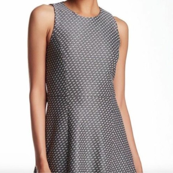 Theory Size 2 Trekana Circuit Knit Fit & Flare Dress EUC - Picture 5 of 5